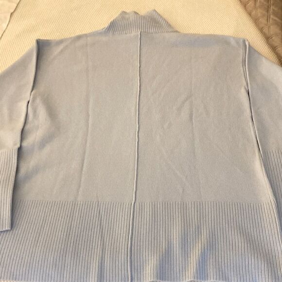 French Connection Oversized Size Small Woman’s Tunic Sweater in Powder Blue. - Picture 3 of 8